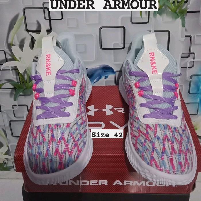 sepatu casual dan santai dan nyaman di pakai kemanapun size 42 under armor sepatu basket dan running
