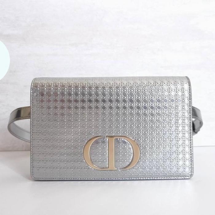 DIOR MONTAIGNE POCHETTE / POUCH / CLUTCH 2 IN 1 MICROCANNAGE PATENT LEATHER IN STARDUST GOLD & GREY 