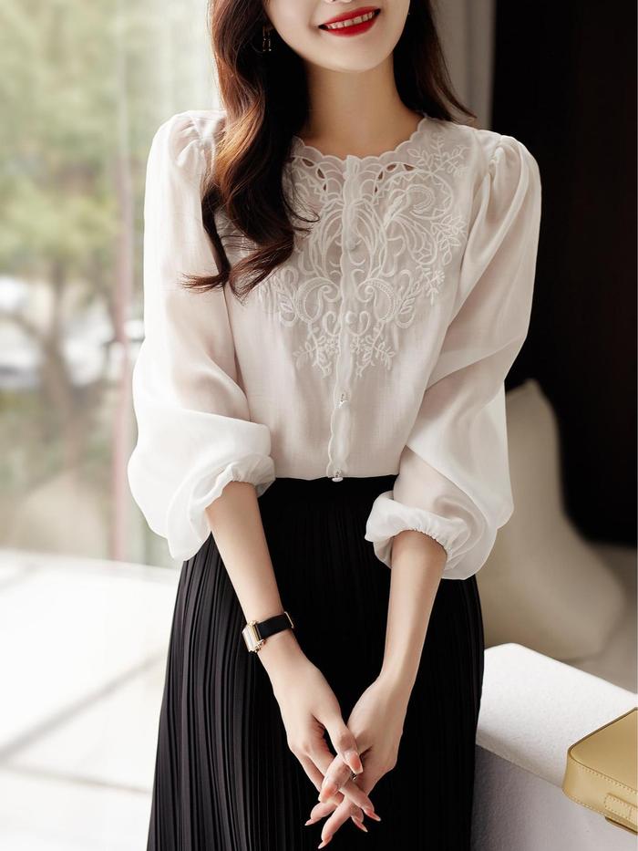 blouse putih wanita korea import T9005 / atasan putih berkancing import