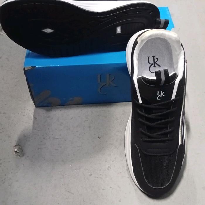 SEPATU SNIKER PRIA YONGKI KOMALADI