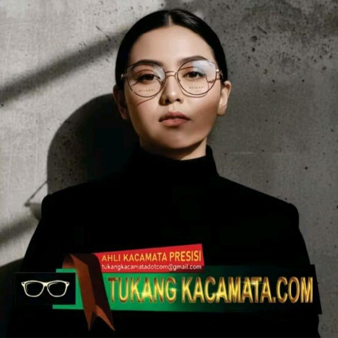 FRAME KACAMATA WANITA TITANIUM GOLD