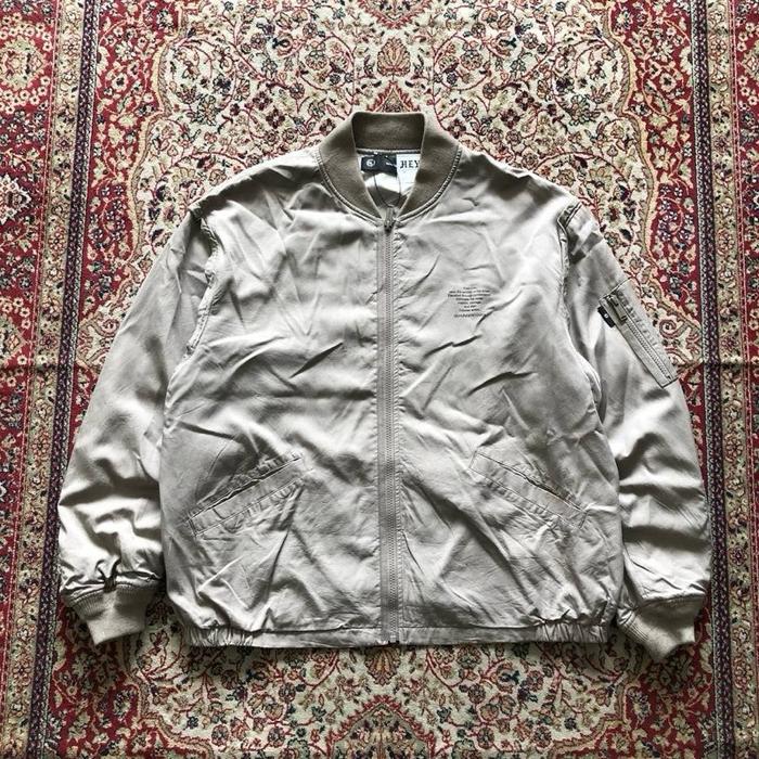 Jaket Gu x undercover bomber jacket jacket Gu x Undercover streetwear jacket HG528