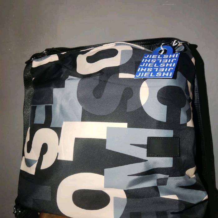 Tas slempang jielsi aruna