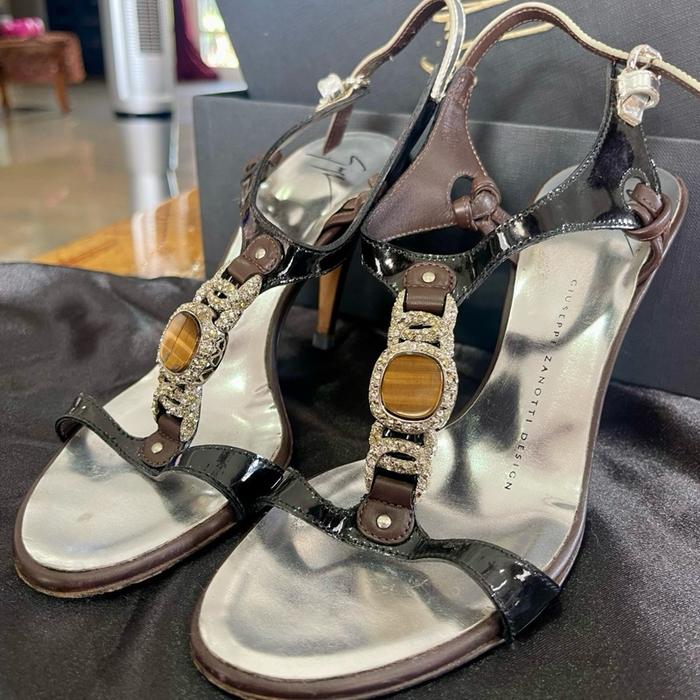 Giuseppe Zanotti Sendal Heels Preloved Original Size 37 T-strap Hiasan Batu Oval Crystal