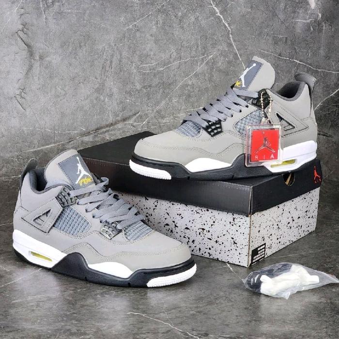 Air Jordan 4 Retro Cool Grey