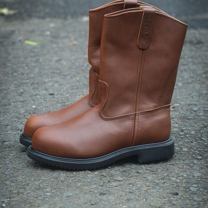 Red Wing 8231 Pecos safety shoes