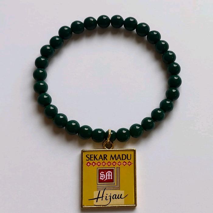 Gelang Aksesoris SM Hijau Sekarmadu dengan Desain Elegan dan Warna Hijau yang Menawan
