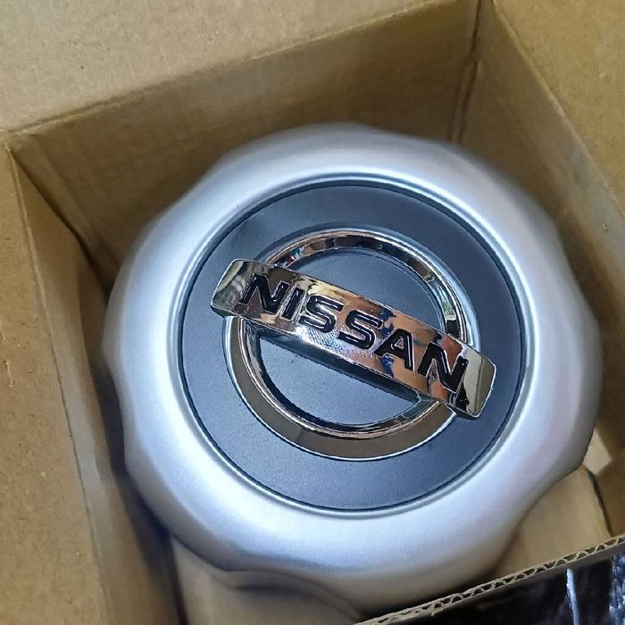 Dop tutup velg Nissan Terrano