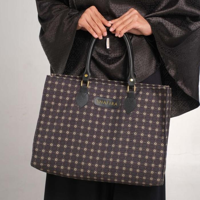 CLOVER BAG SHAFIRA Tas SHAFIRA BAG dengan Desain Unik dan Menarik untuk Wanita Modis Cocok untuk And