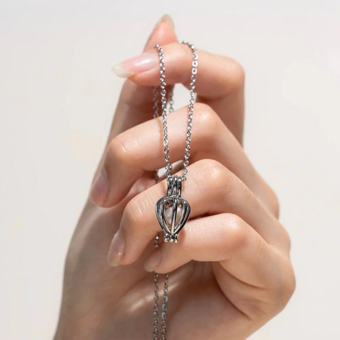 [READY] Kalung Mutiara Kerang Tiram Asli Oyster Necklace Oyster Hadiah Anniversary Birthday Gift