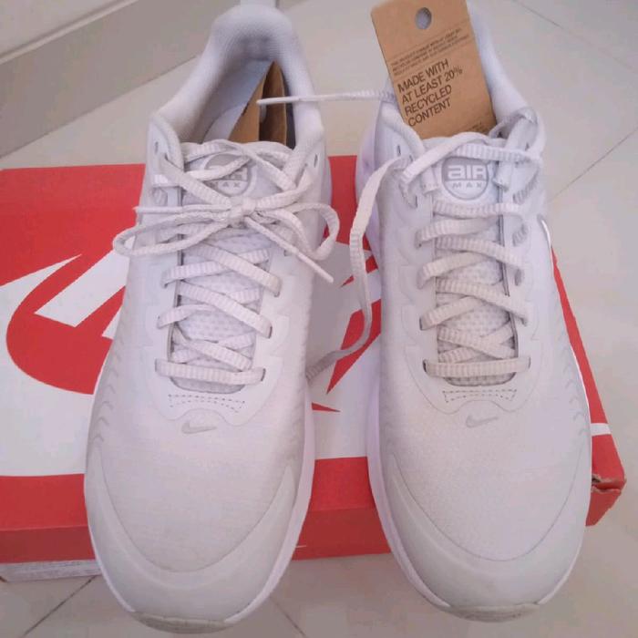 Nike Sepatu Airmax Sneakers Pria  Sport Shoes Original 100% Size 44 Lengkap Dus Casual Putih
