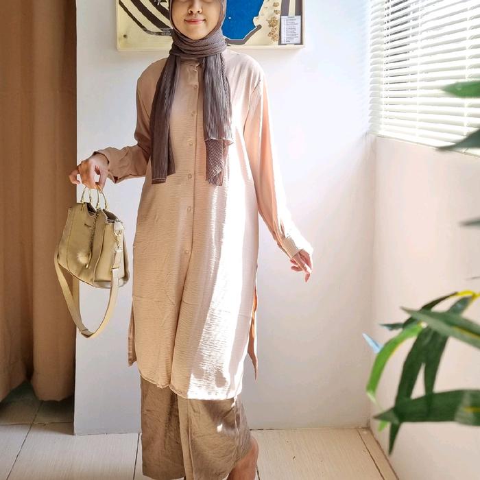 Lyana Tunik Base Atasan Wanita