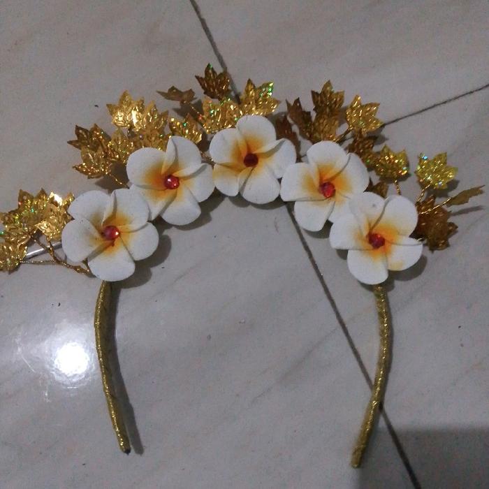 mahkota Kamboja putih