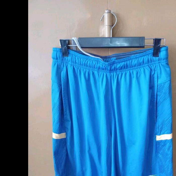 Nike Celana Pendek Original Biru dengan Detail Reflektif untuk Kegiatan Olahraga