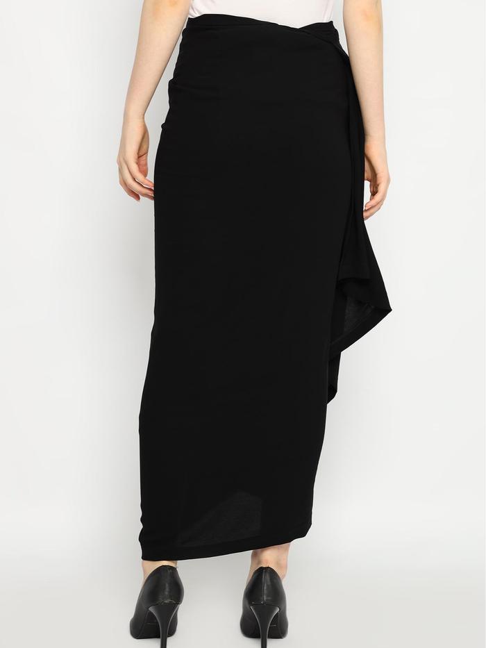 Lyne Halim Rok Lilit Hitam, 02505.
