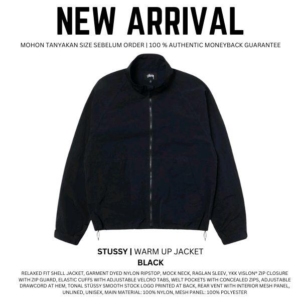 Stussy Jaket Warm Up Hitam - Fit Relaxed, Bahan Nylon, Desain Mock Neck, Lengan Raglan, Zip Guard, &