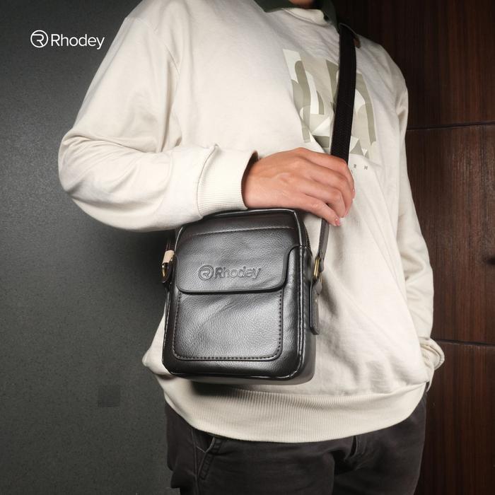 Pemata Mall Jakarta | Rhodey Tas Selempang Pria | Tas Selempang & Pinggang | Model Praktis