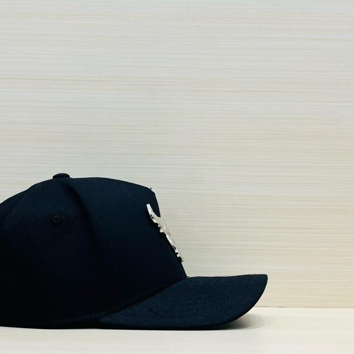 Topi baseball hitam besi silver banteng