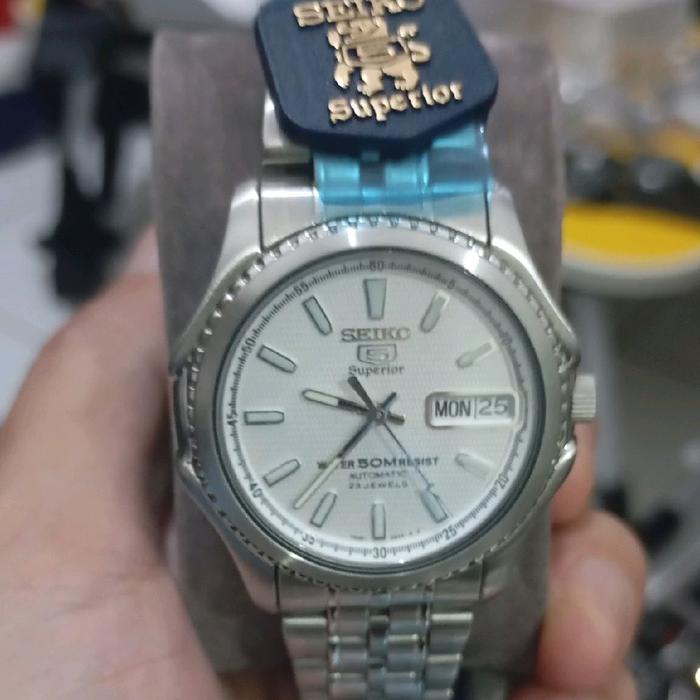 ARLOJI SEIKO 5 SUPERIOR - SKZ047