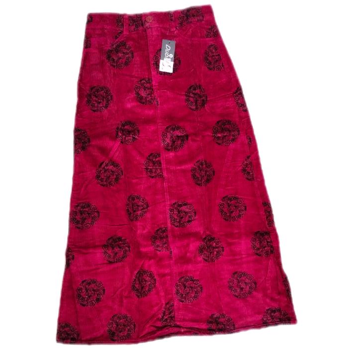 Rok levis sepan klok A  dan  beludru sale habisin stok by Dubai by siti ais isa. Nyaman