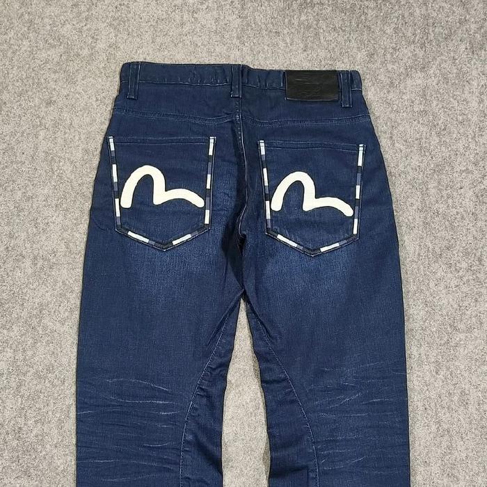 Celana straight jeans panjang pria EVISU size 30 second