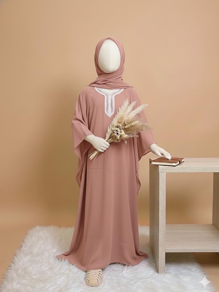Medina Kaftan Set Hijab Anak Perempuan Renda Cantik Bahan Ceruty