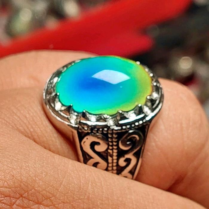 Cincin Batu Segoro Bunglon Bisa Berubah Warna Dim 18x13 Bahan Kaca dengan Lapisan Cat Tahan Lama Coc