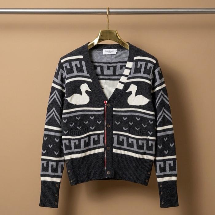 Thom Browne Luxury Cardigan Knitwear Rajut Motif Unisex