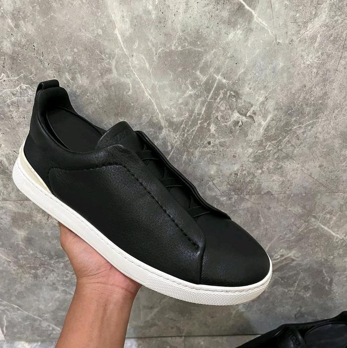 Sepatu Zegna Size 43 Or Sneakers Casual Slip on Bekas Second Preloved Pria Hitam Branded Luxury Blac