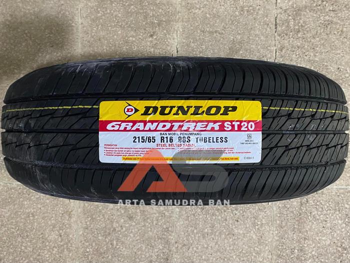 Ban Dunlop Grandtrek ST 20 ST20 215 / 65 R 16 R16