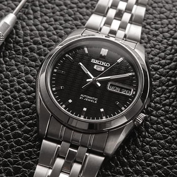 Seiko Jam Tangan Wanita Seiko 5 Automatic Black Dial SNK361K1 Stainless Steel