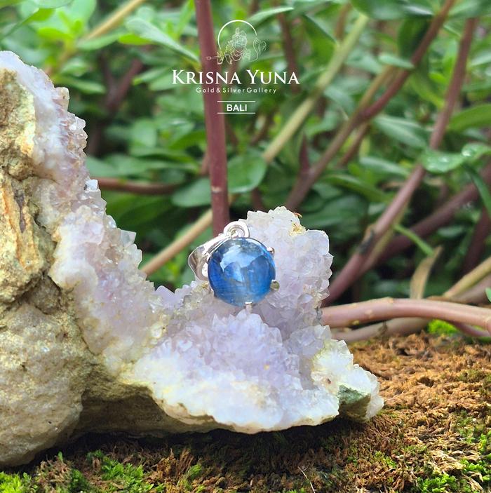Natural Kyanite Pendant (1)