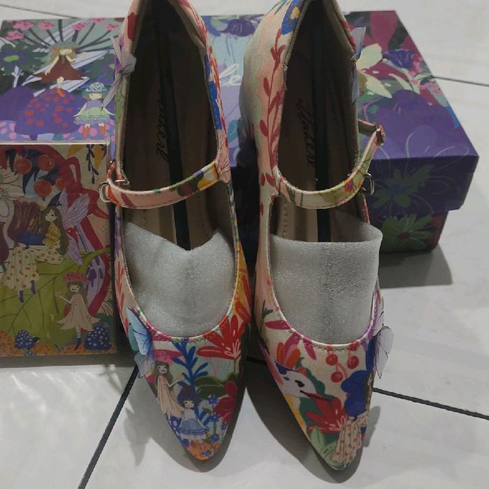 ittaherl Katnis Pattern 40mm Pointy Block Heels Day size 38 new