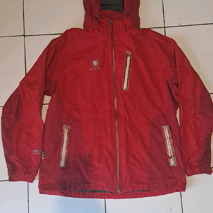 Jaket Outdoor Blackyak & Nepa