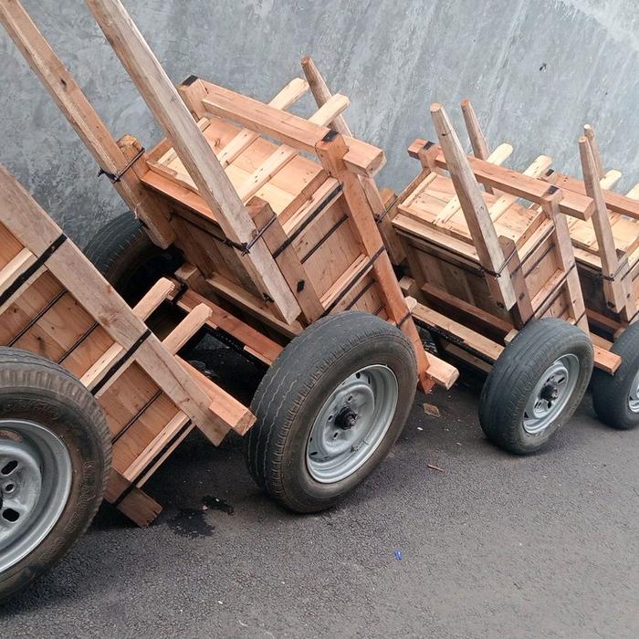 gerobak kayu ban motor dan ban mobil gerobak proyek