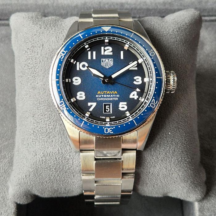 tag heuer autavia calibre 5 COSC blue dial
