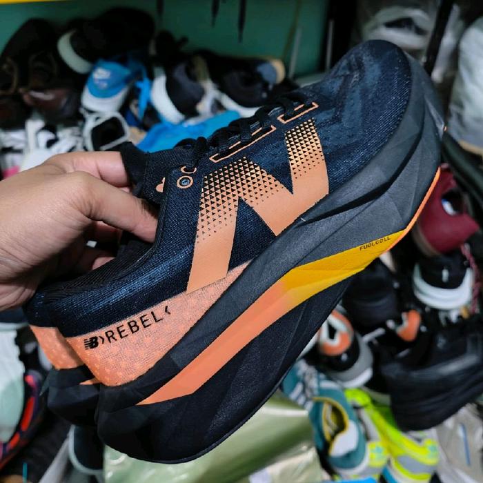 Nb Elite Carbon size 44 Keceh
