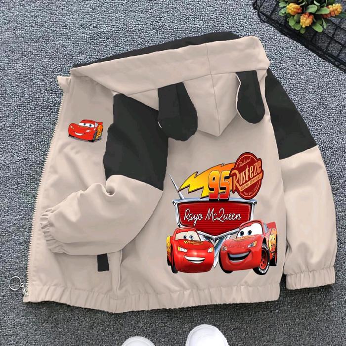 JAKET ANAK LAKI LAKI, JAKET KEREN, JAKET PARASUT GAMBAR MOBIL MICQUEEN, size. m. untuk usia 3_5 thn 