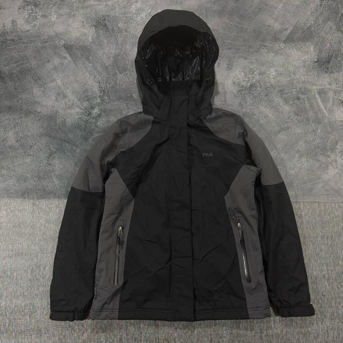 Jaket Parasut FILA bekas preloved