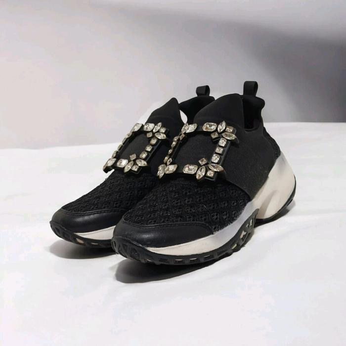 Roger Vivier Viv Run Strass Buckle Sneakers Original