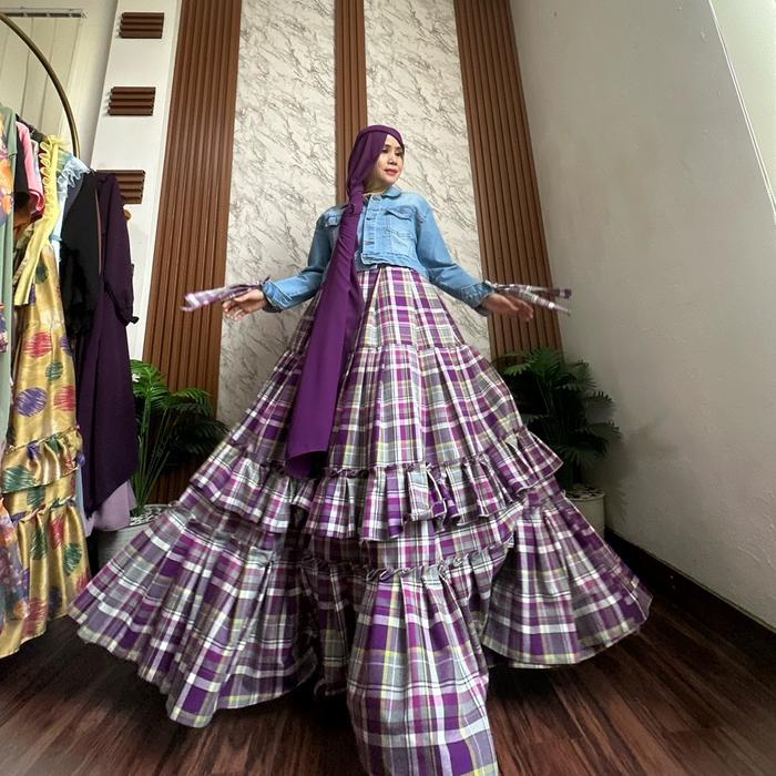 Gamis cansy mtf kotak ungu plus jaket dan Vasmina