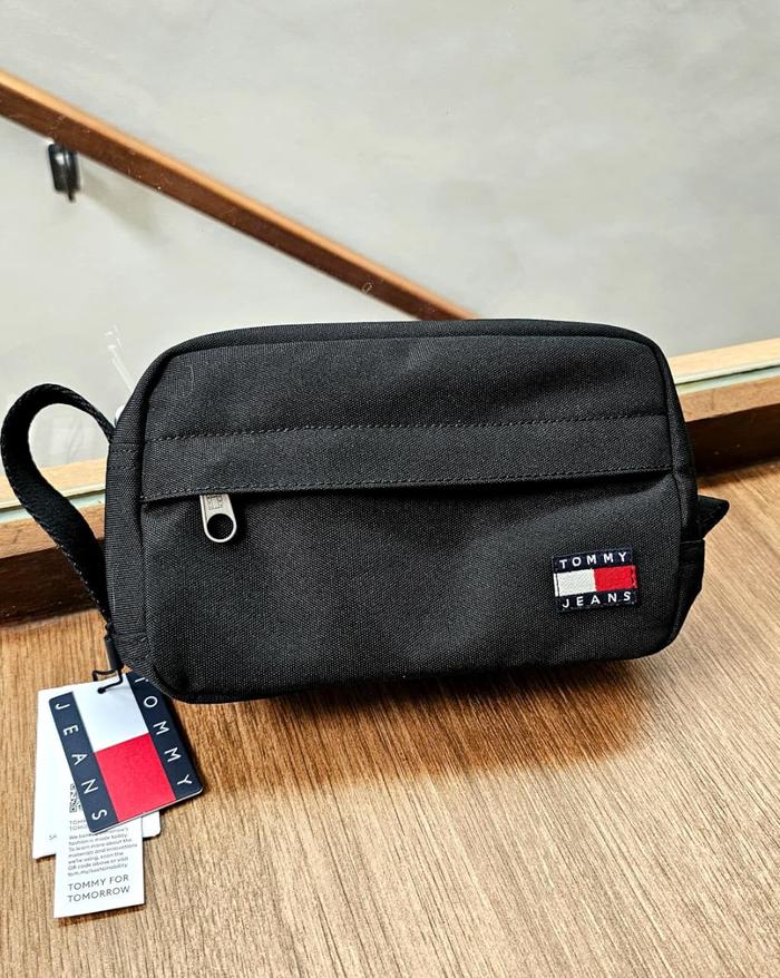 TOMMY JEANS ESSENTIAL POUCH BAG