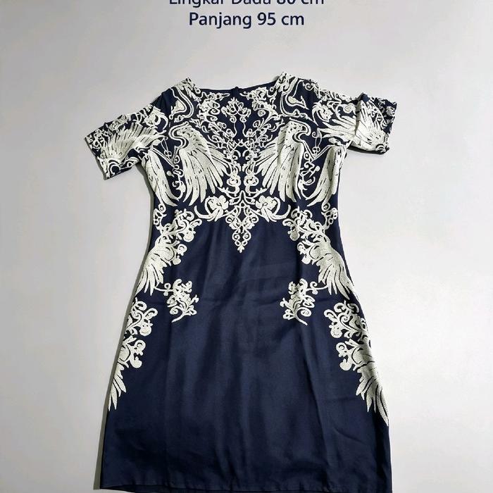 Gaun tile premium