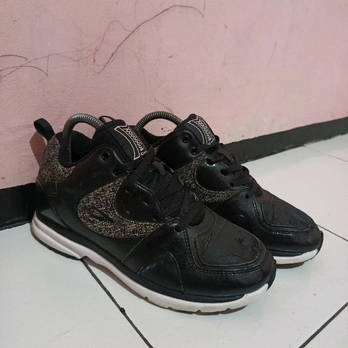 Sepatu Sneakers Prospecs Corset 1 black white size - 40