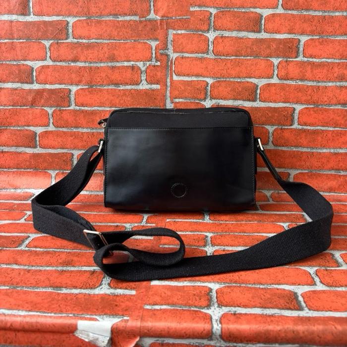 TAS SLING PRIA WANITA SECOND BRANDED HITAM / TAS SELEMPANG KECIL PRIA WANITA SECOND BRANDED HITAM