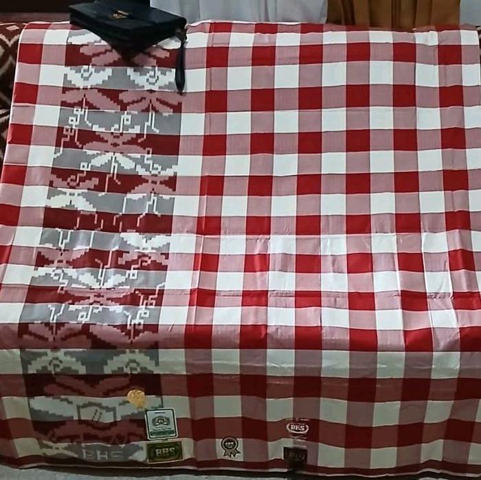 SARUNG BHS CDW GOLD SUTERA SPUNSILK 210