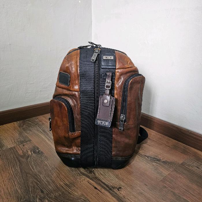 Tumi alpha bravo saratoga brown leather crossbody Bag