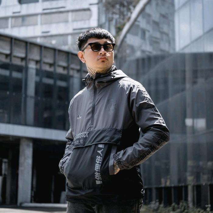 Jaket cagoule Windbreaker Unisex combi original bloods- Hakkan Store - Distro Bandung - Nyaman