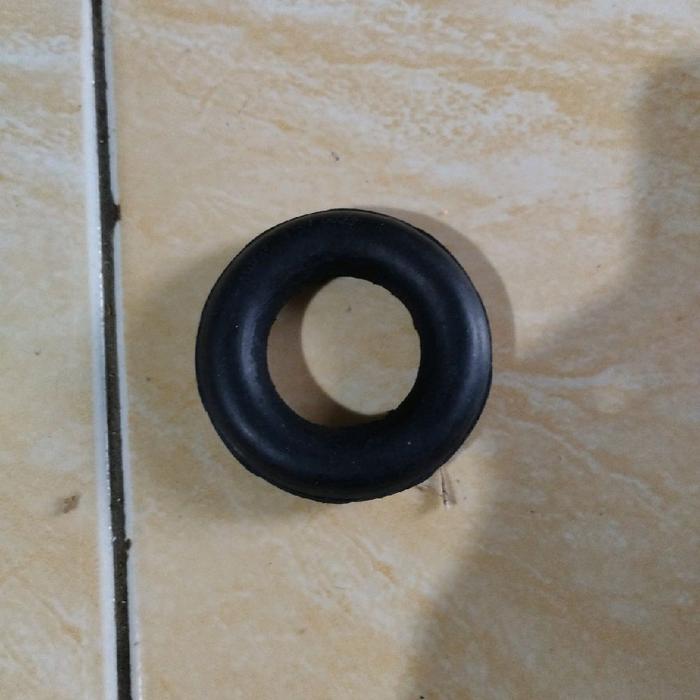 karet gantungan knalpot Mercedes Benz W115 W123 W124