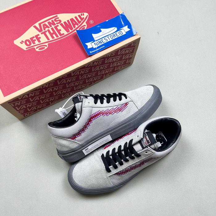 VANS OLD SKOOL NINTENDO - SEPATU CASUAL SNEAKERS